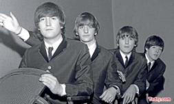معرض صور و أغراض فريق "Beatles "